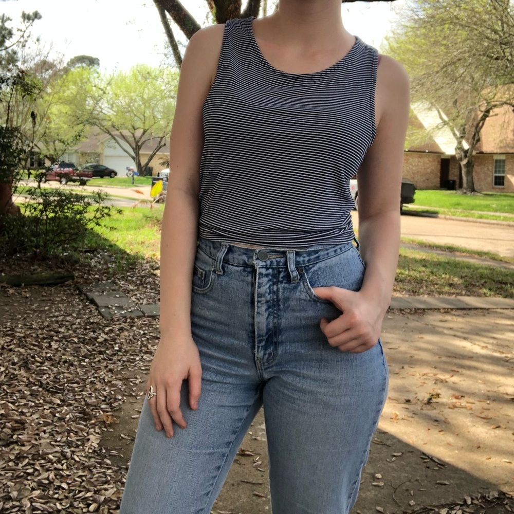 *SOLD ON VINTED*URBAN OUTFITTERS TOP - Picture 3 of 3
